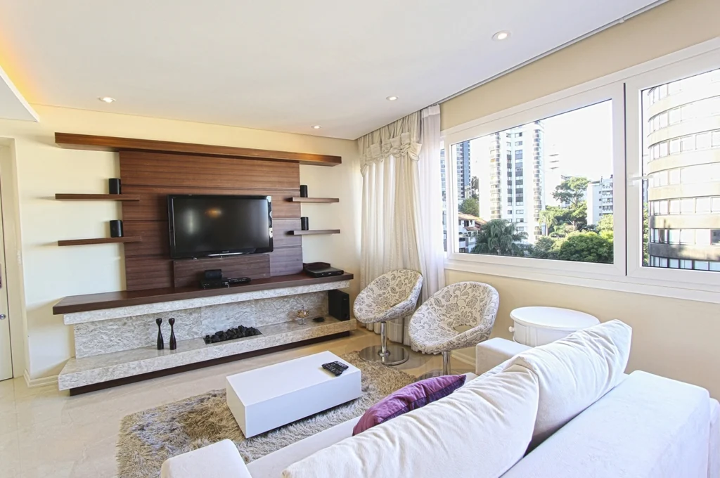 Small living room ideas: bright modern living room with TV wall and cosy seating